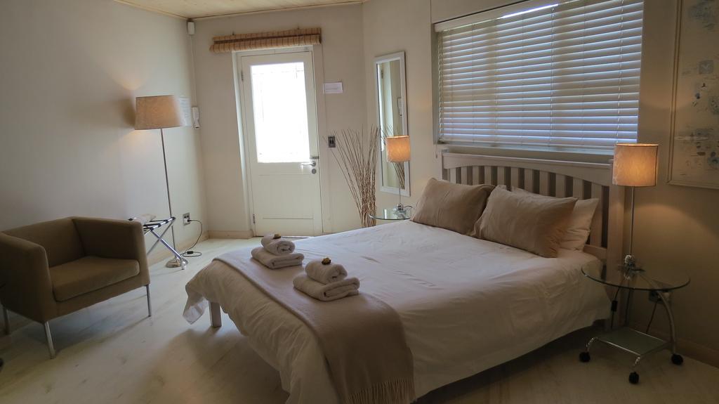 Kasa Nama Hotel Edgemead Phòng bức ảnh